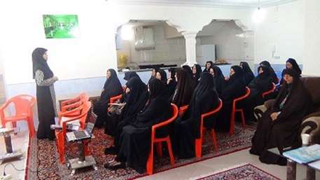  برگزاری کارگاه آموزش به سالمندان در شبکه بهداشت و درمان شهرستان مهدیشهر 